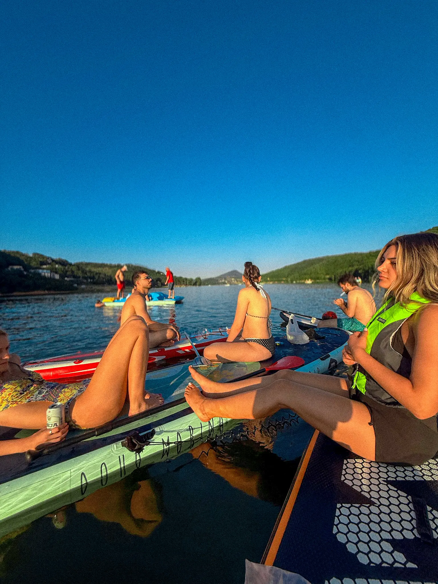 SUP Kosova paddlers on the lake